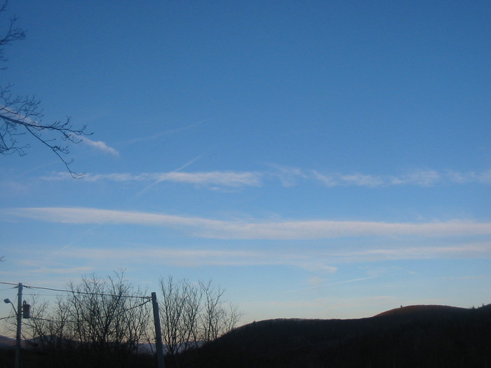 chemtrail NE over MA.VT 15 DEC 2012.JPG