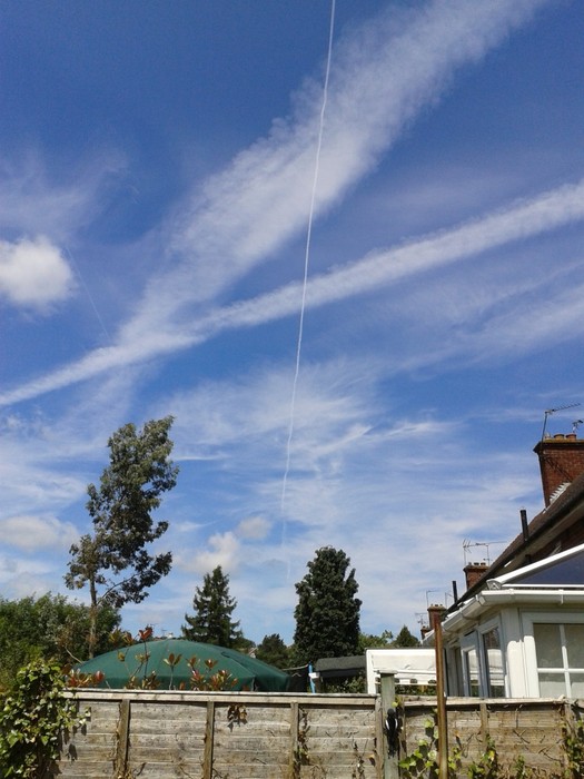 Buckinghamshire Chemtrail Aerosol2.jpg