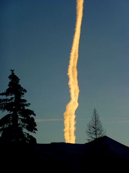 chem trail Jan 1 2015.JPG