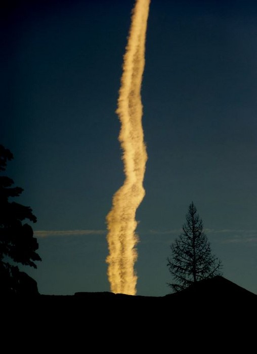 Chem Trail Jan1 2015.JPG